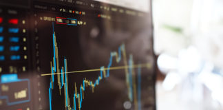 Oil Extends Gain as Stocks Struggle; Pound Climbs: Markets Wrap